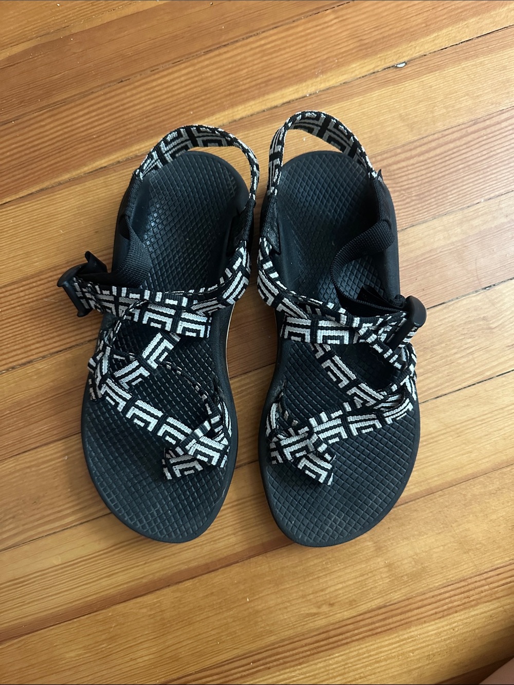 Chacos - Picture 3 of 3
